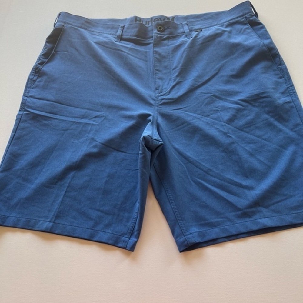 EUC Men’s Hurley Dri-Fit Shorts Size 40 10" Inseam (Z)